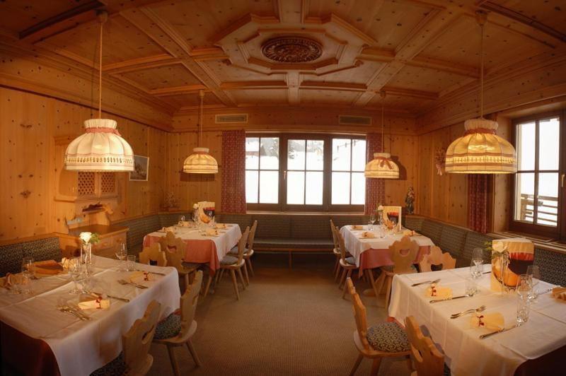Hotel Dolomites Inn Canazei Exterior foto